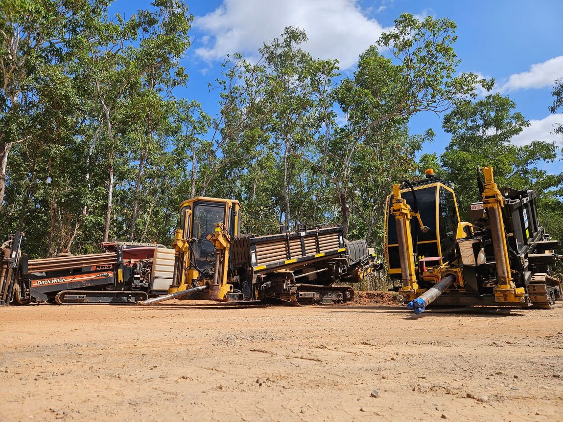 2 Excavators Austar