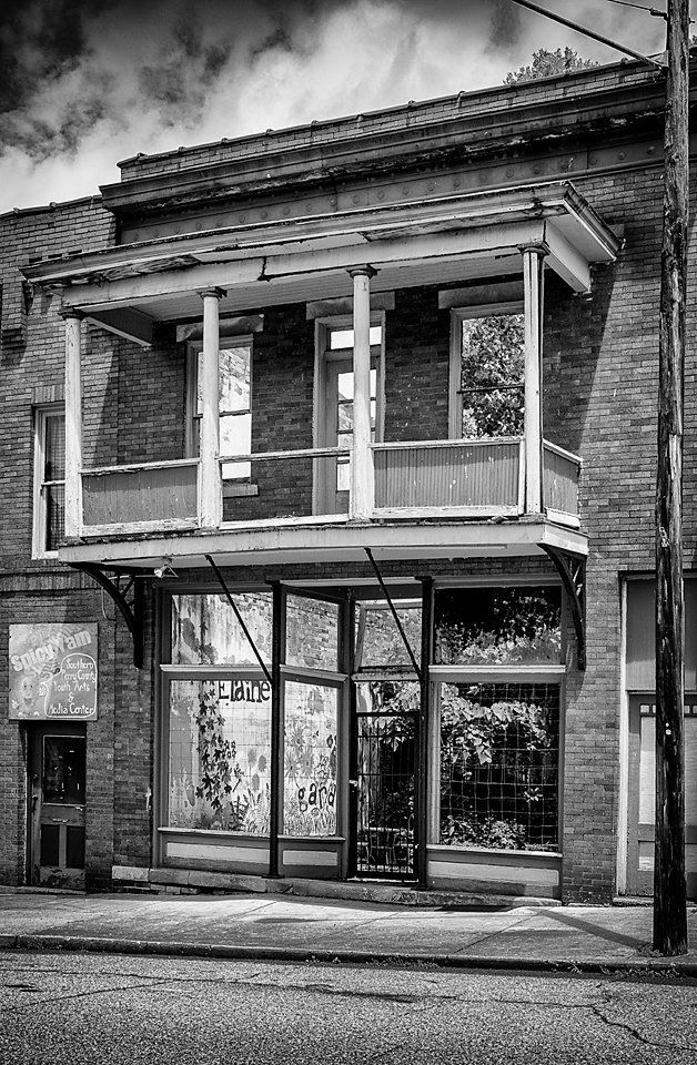 Inside a Secret Garden -Shawnee OH