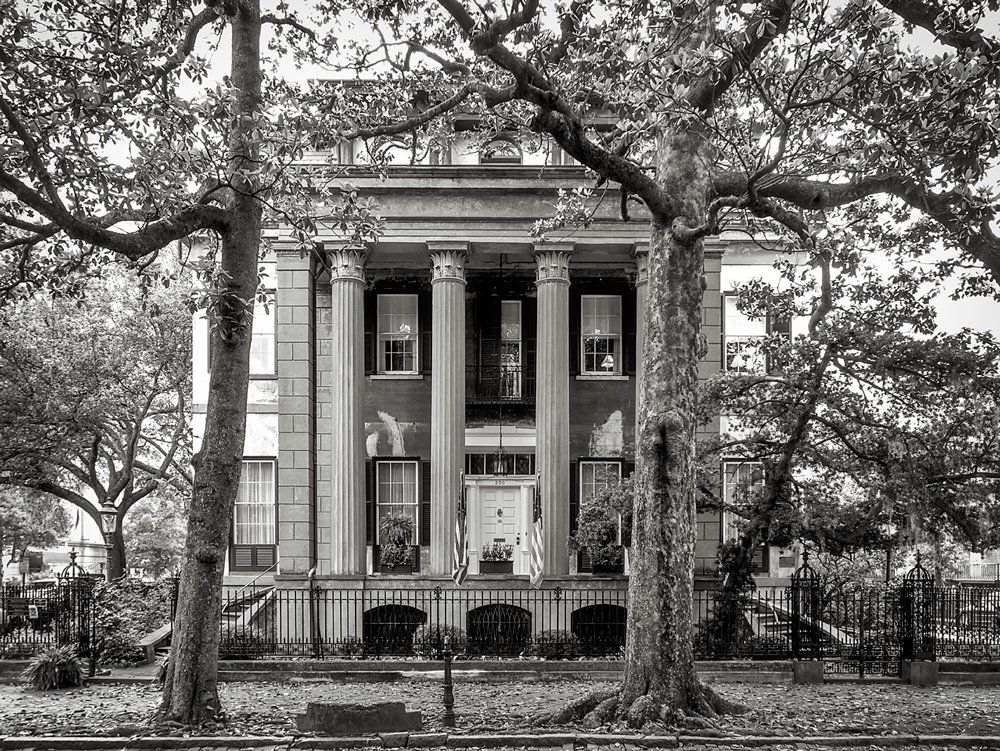 Mansion in Savannah Square