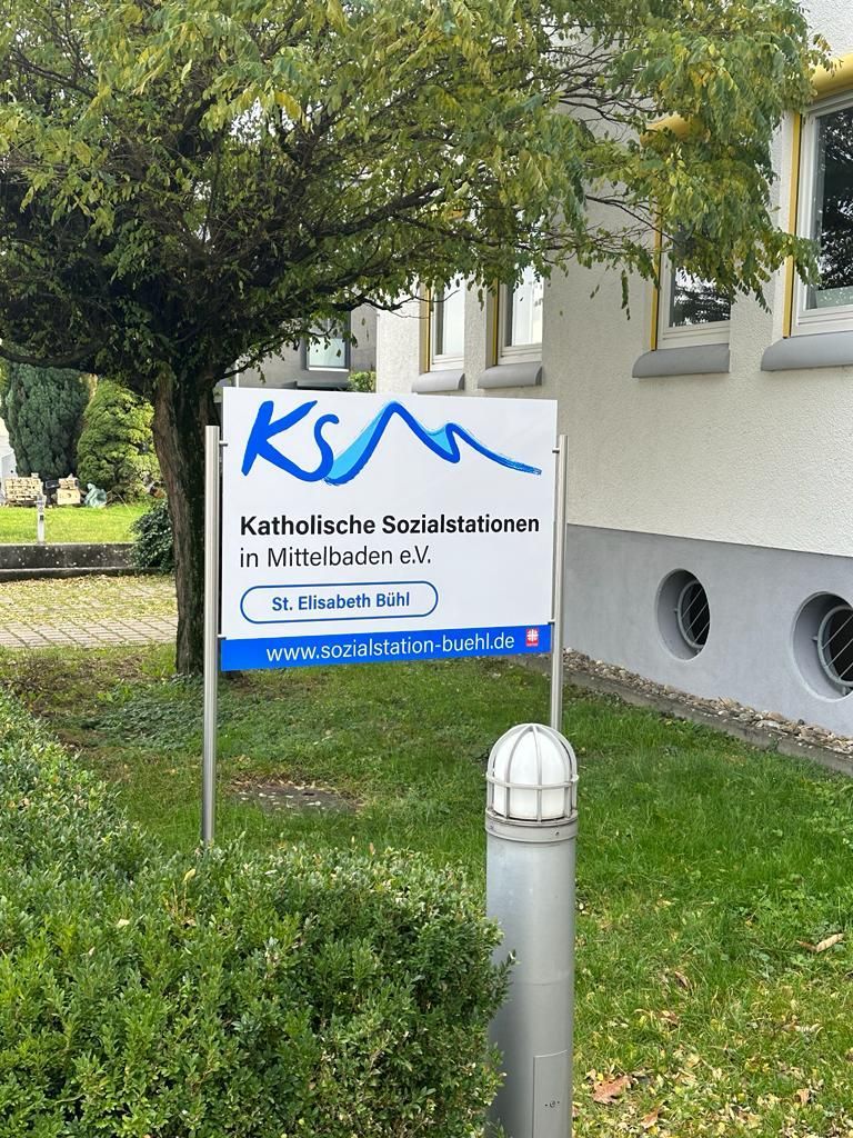Eingangsschild Katholische Sozialstationen in Mittelbaden e.V. St. Elisabeth Bühl