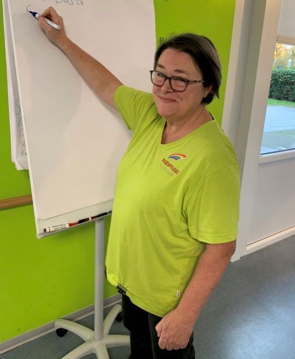 Anita Gemeinhardt ist Pflegefachkraft bei der Tagespflege Bühl