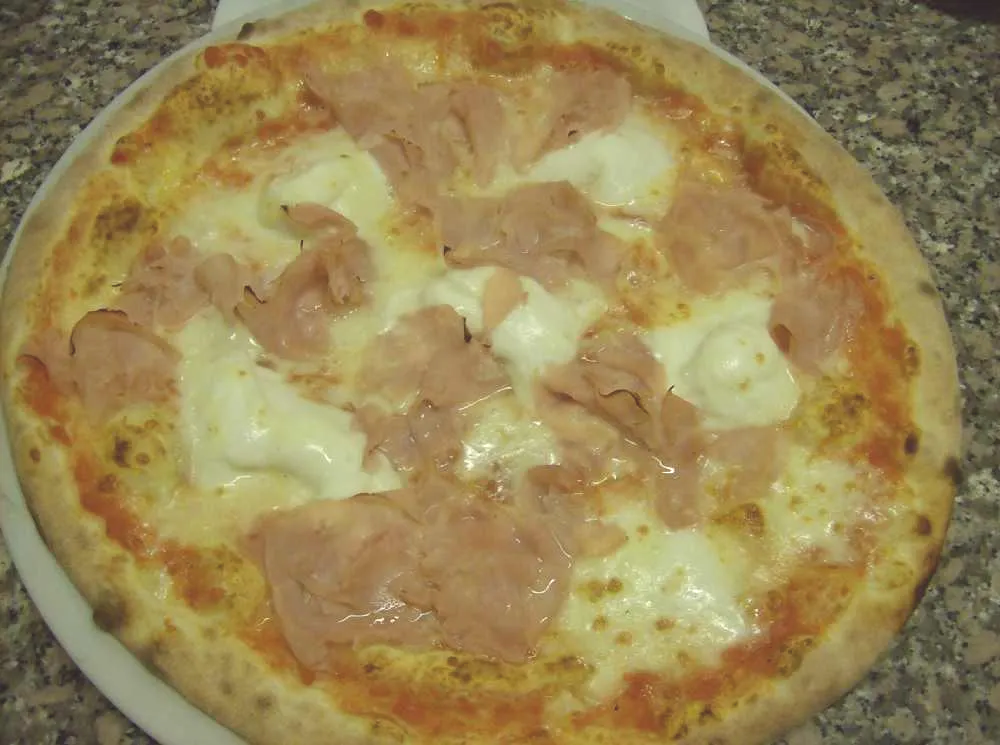 pizza de jamón cocido