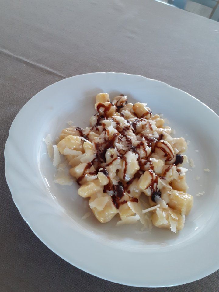 dessert with waffle base