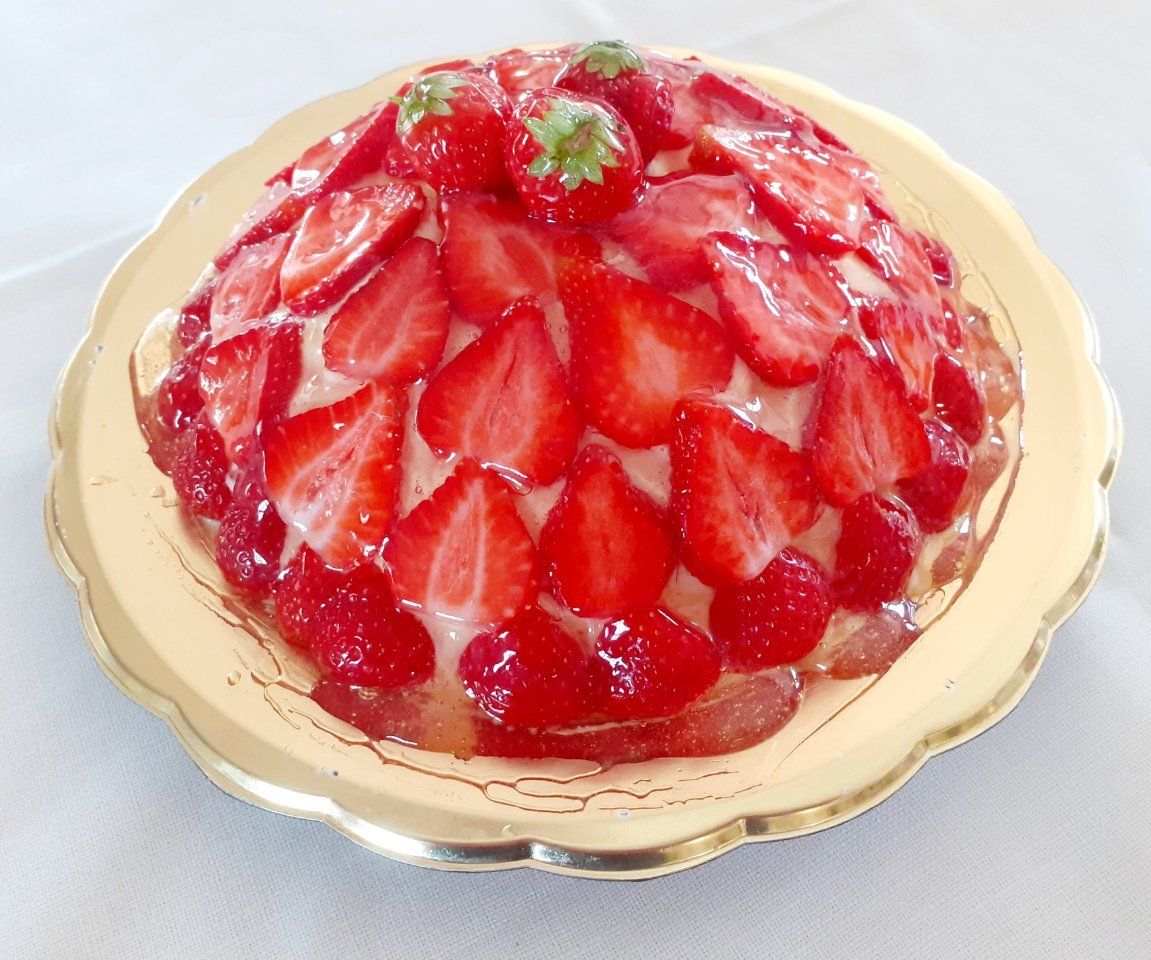 strawberry cake