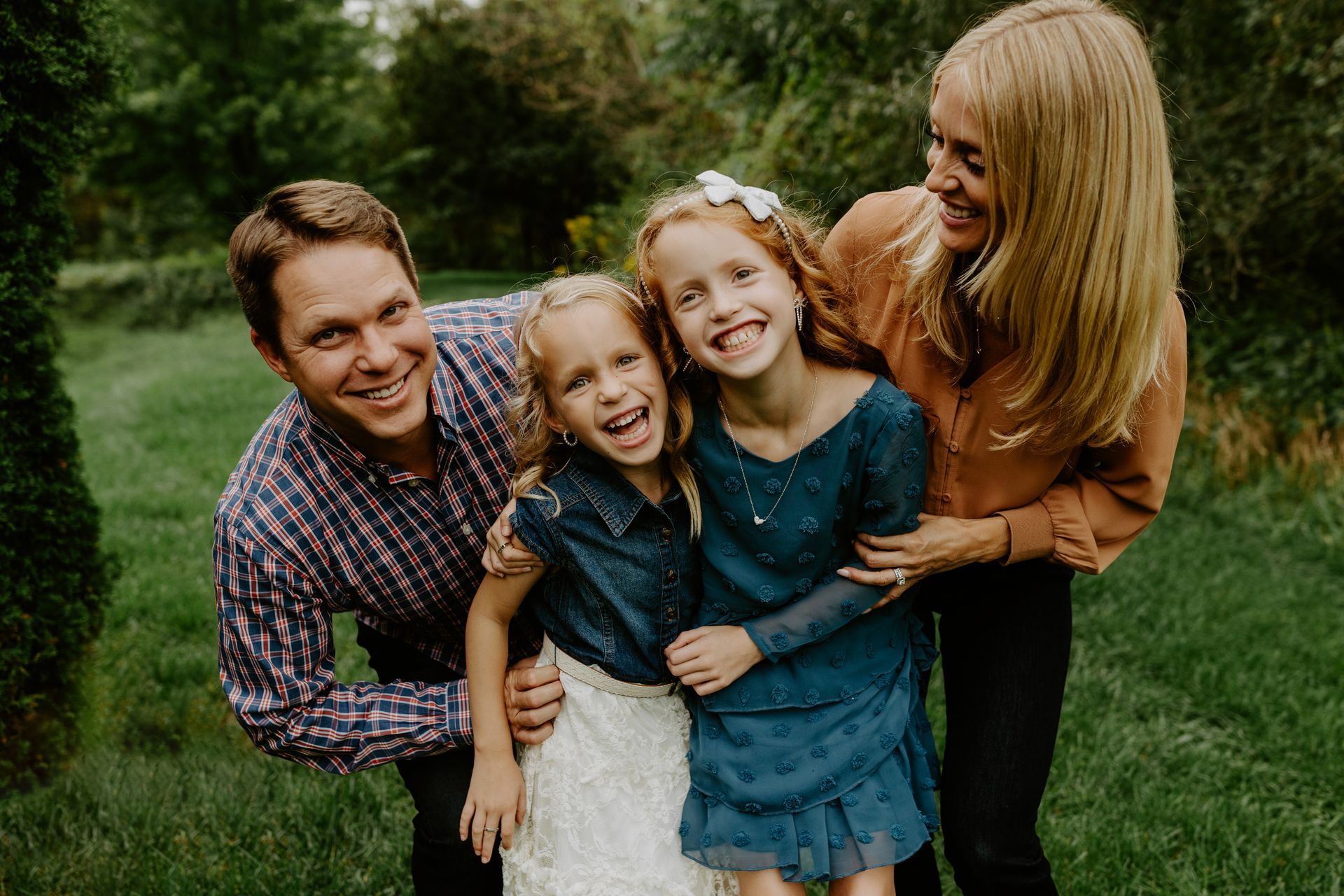 A family who receives general dentist services in Orland Park, IL