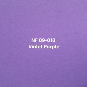 Een close-up van een stuk paars papier met de woorden violetpaars erop.