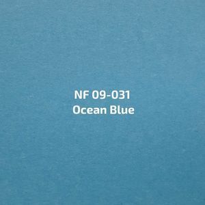 Een vel papier met de tekst oceaanblauw erop