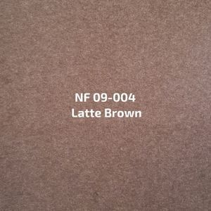 Een close-up van een vel papier waarop latte brown staat.