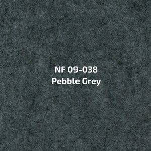 Een close-up van een stuk stof in de kleur kiezelgrijs.