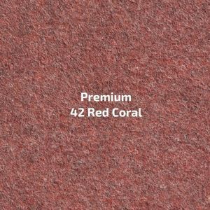 Een close-up van een rood koraaltapijt met de woorden `` premium 42 rood koraal '' erop geschreven.