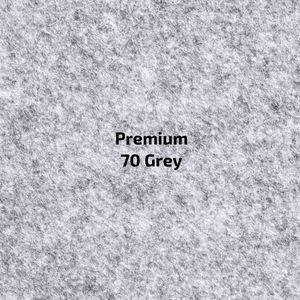 Een close-up van een stuk grijze stof met de woorden `` premium 70 grijs '' erop geschreven.