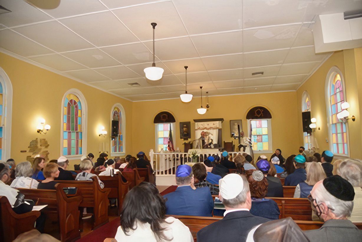 Worship Service at Adath Yeshurun Synagogue