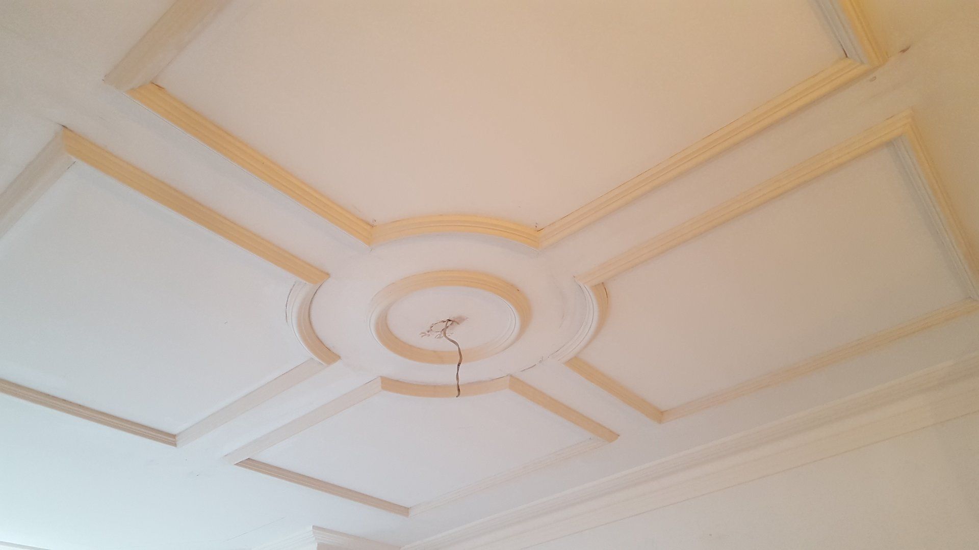 Ceiling cornices