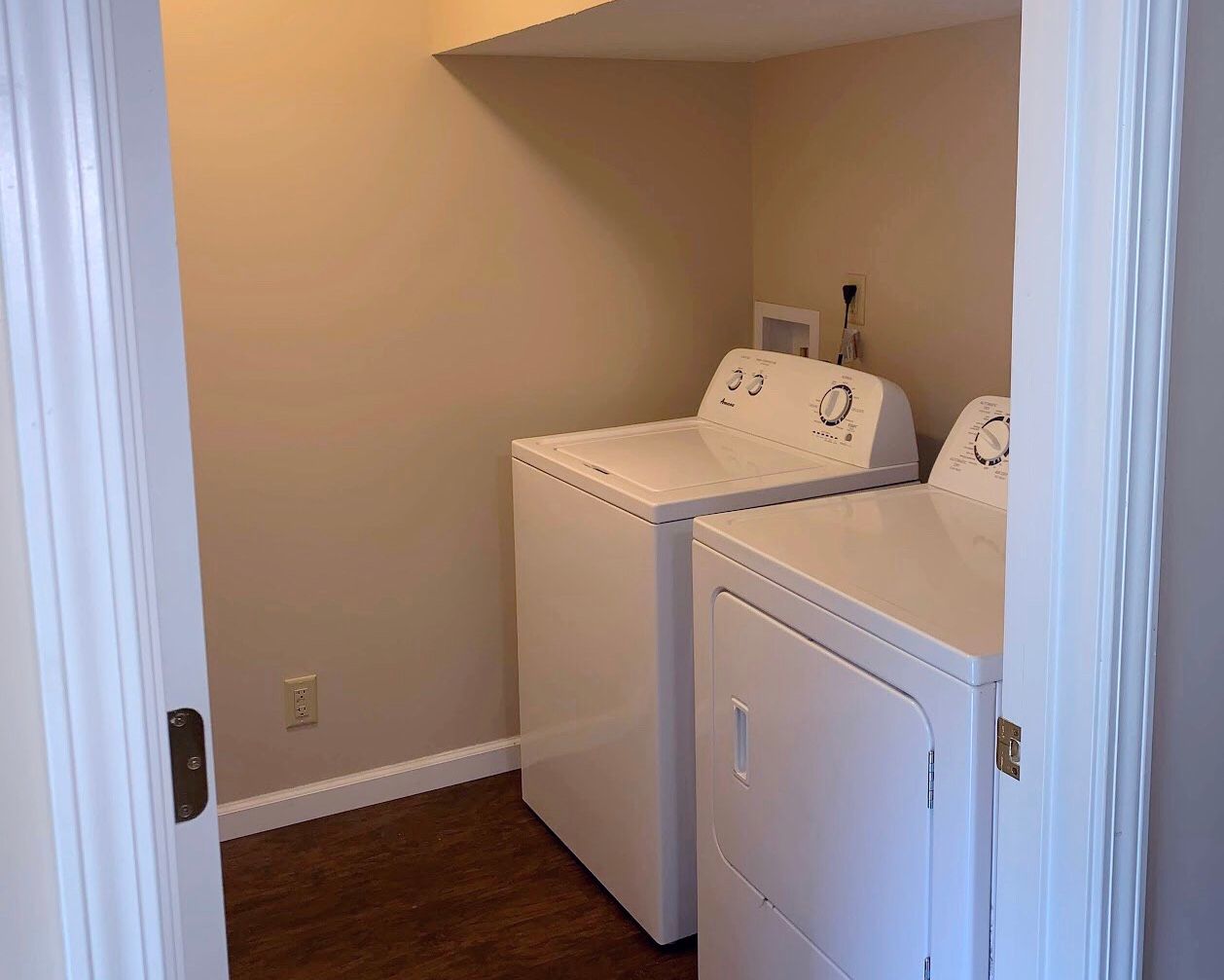 Photo showing a laundry room
