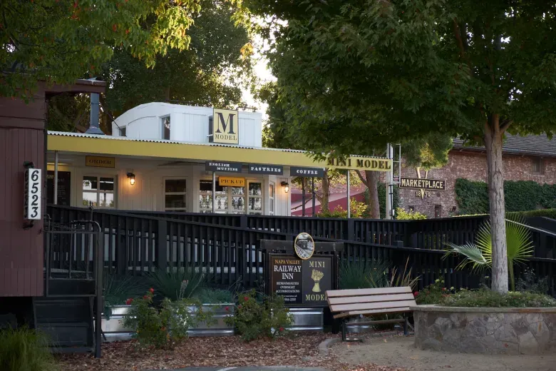 A restaurant with a sign that says ' im ' on it