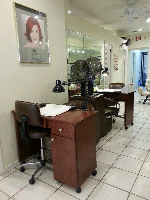 Salon lobby - Beauty Salon in Rye, NY