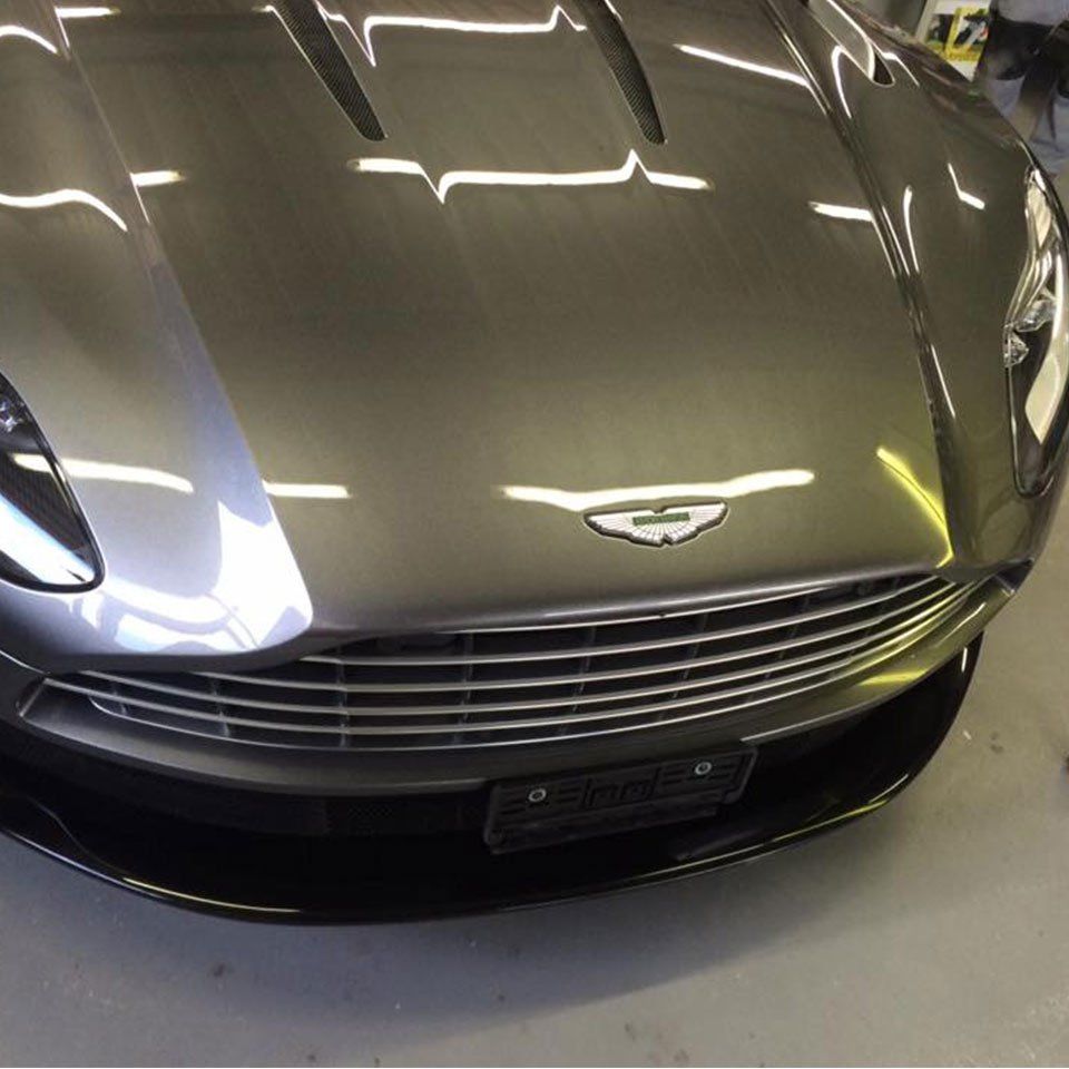 aston hood dent 02
