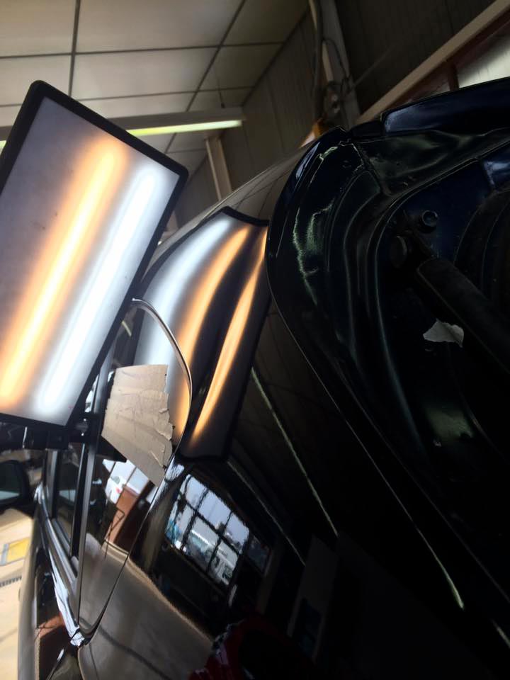 car fixing with light 04