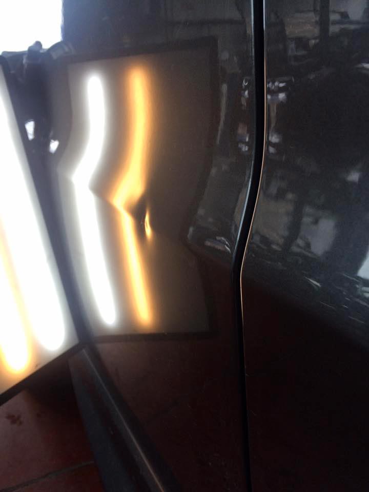 side door dent using light detection