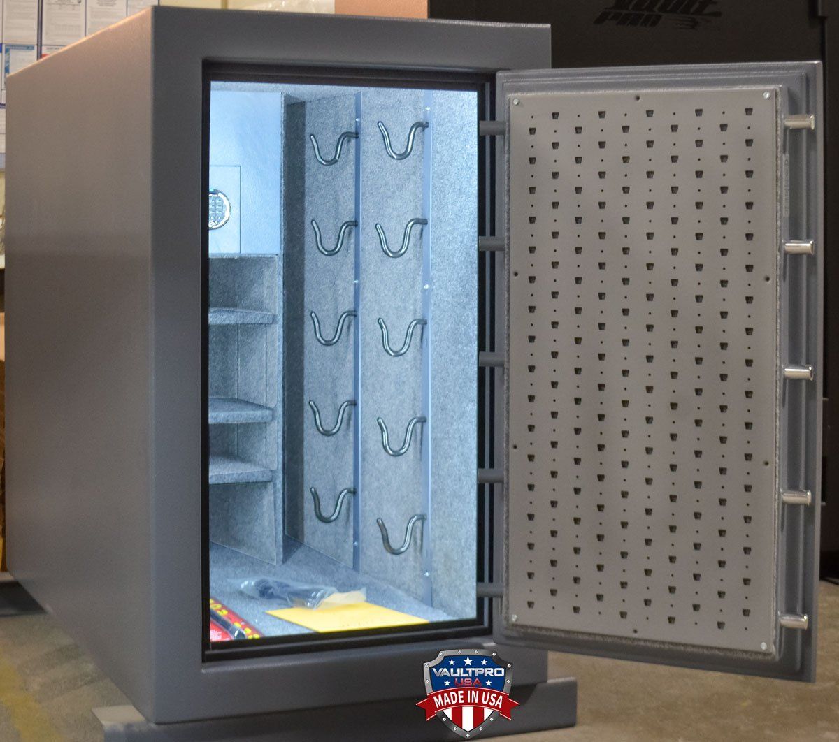 Custom size safe low profile configuration.