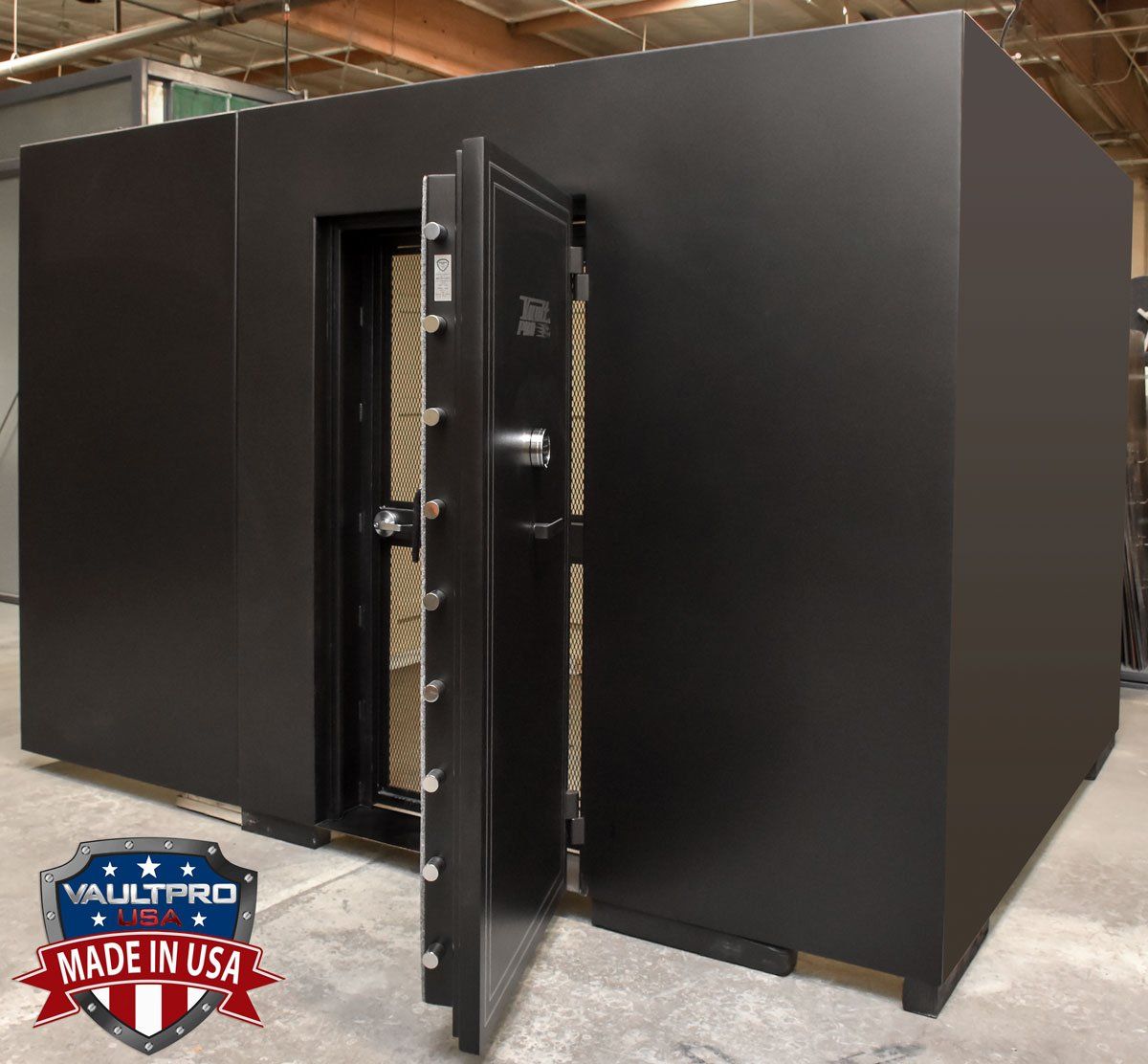 Walk in modular vault room with day gate