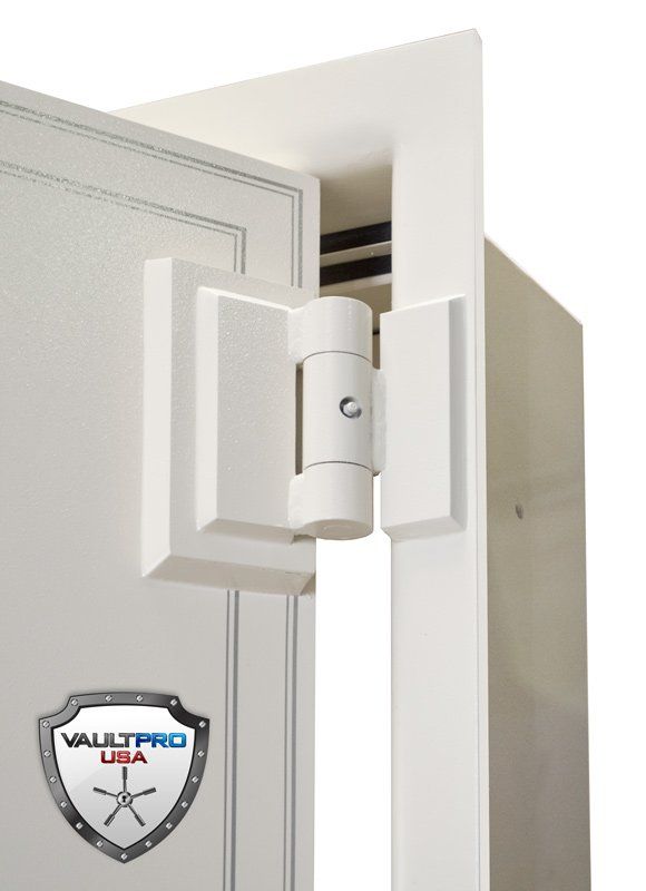 Vault door with heavy duty hinges