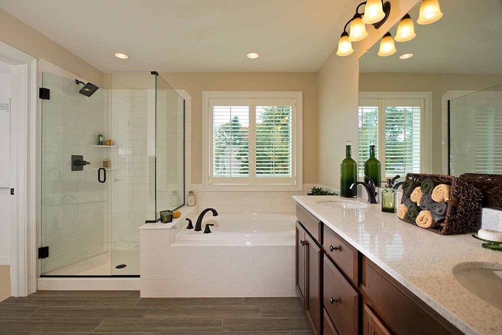 McKenzie's Way - Bathroom