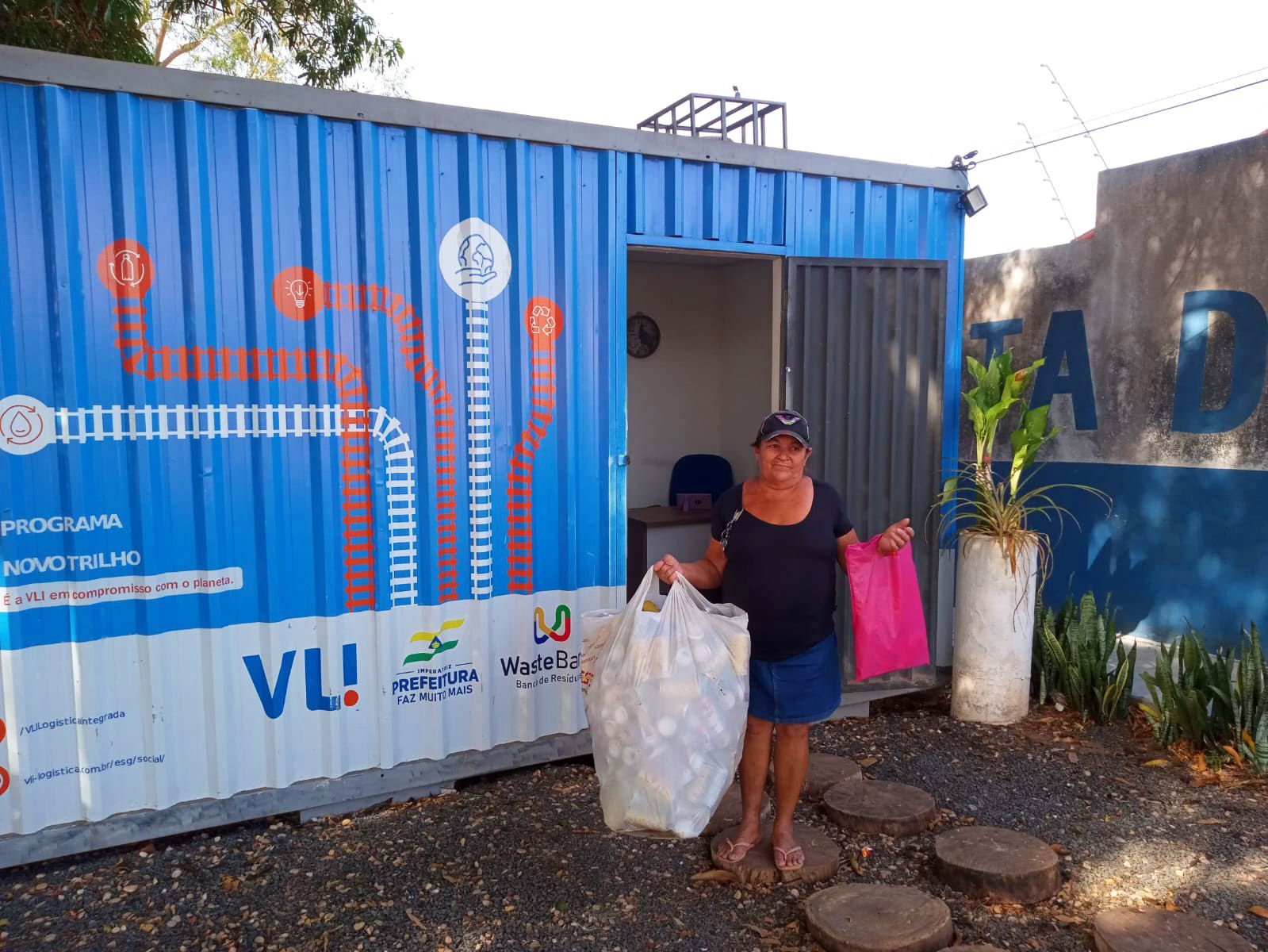 fachada espaço novo trilho wastebank em imperatriz ma