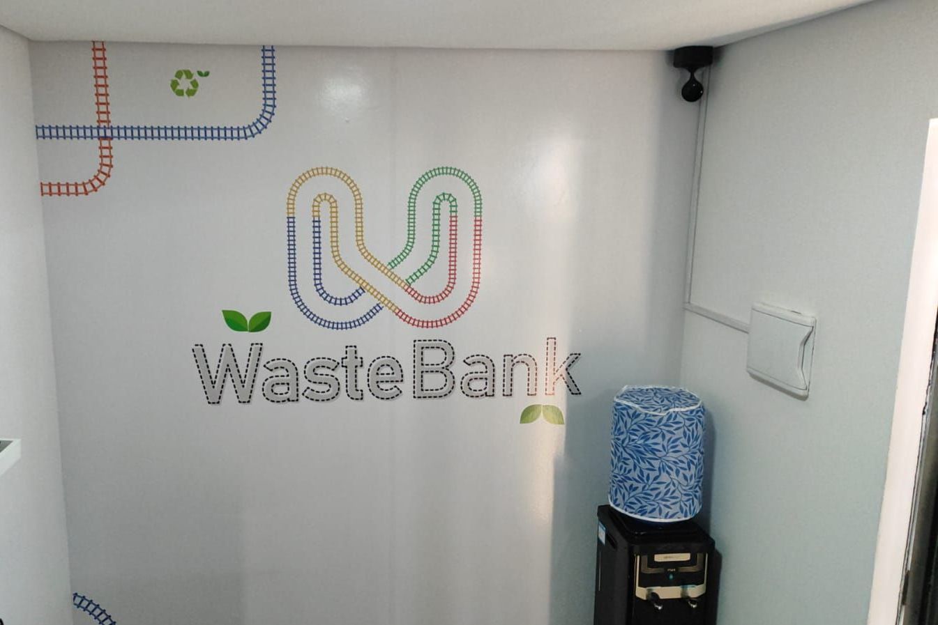 interior espaço wastebank novo trilho em imperatriz