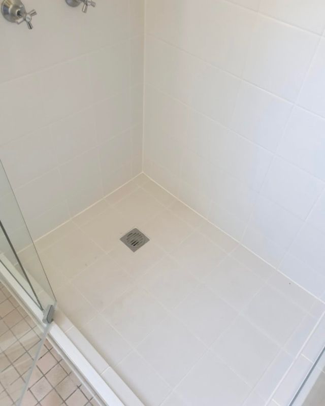 Tile Resealing Does Your Bathroom, How To Seal Tile Floor In Shower
