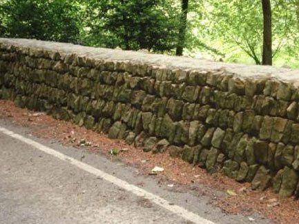 Stone hedging work