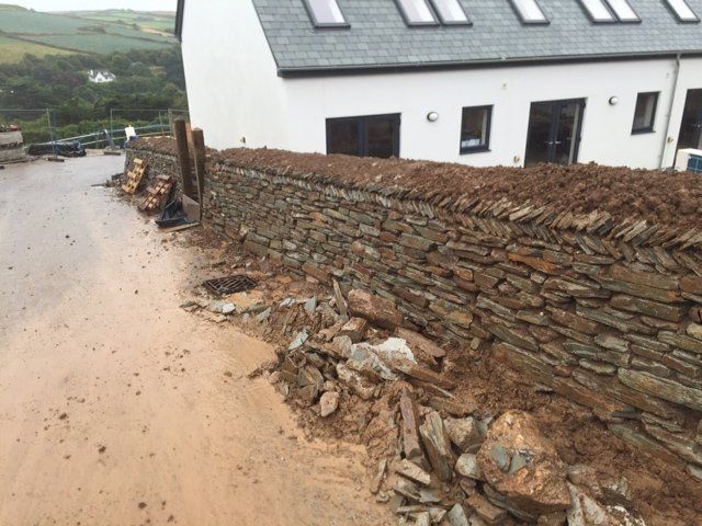 Stone hedging work