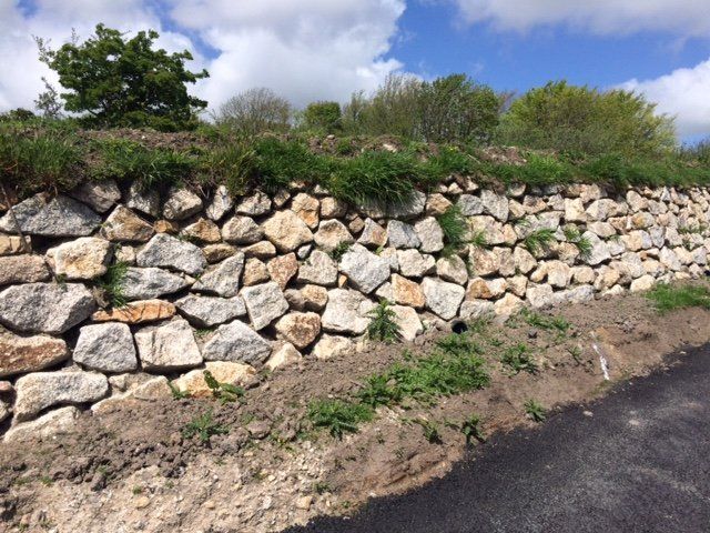 Stone hedging work