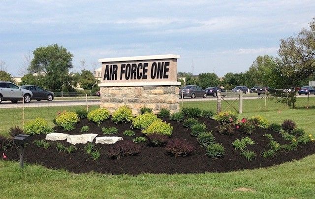 Commercial Landscape - Columbus, OH - Landscapes By The Yard