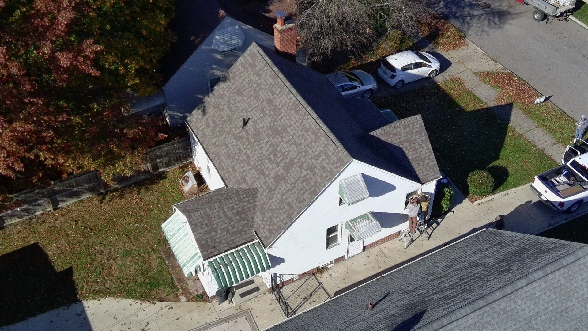 Diamond Roofing crew performing roof replacement in Stow, OH