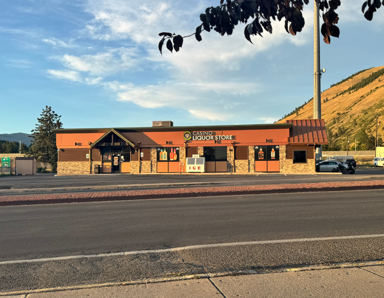Bozeman 6 Liquor Store Exterior