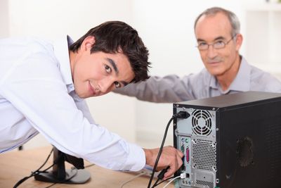 computer repair jobs hiring near me