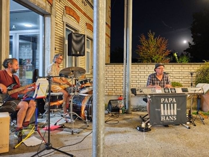 PapaHans & Band and der Vollmondbar in Amriswil 
