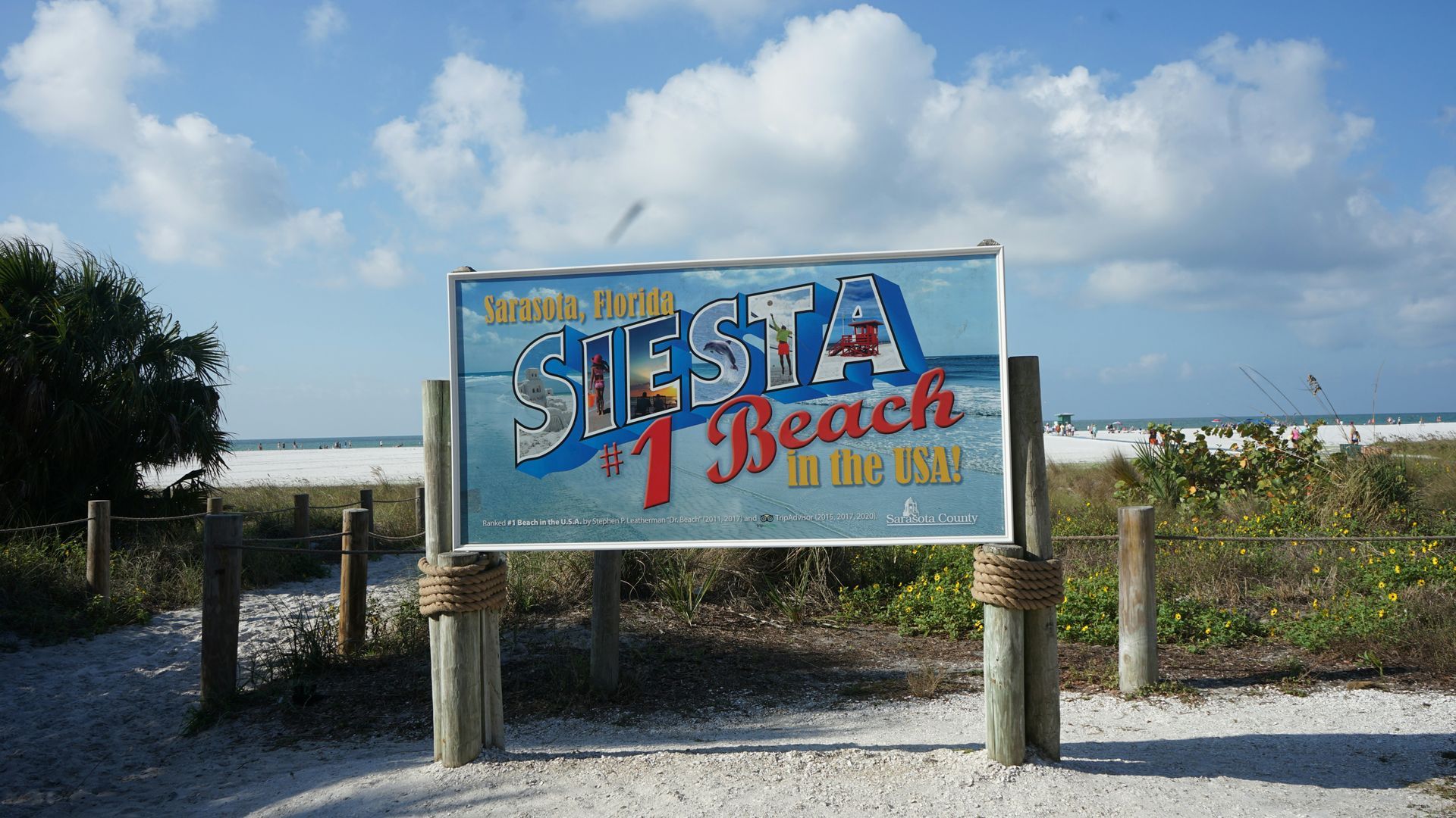 A sign for siesta beach in the florida keys
