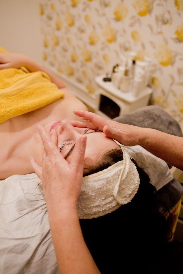 facial by la bella vita in  belfast