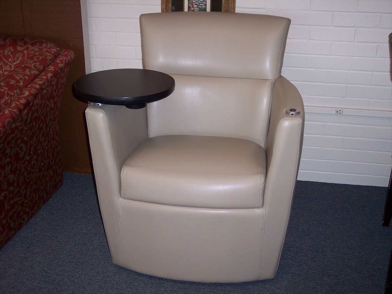 Desks — White Chair in Fort Wayne, IN