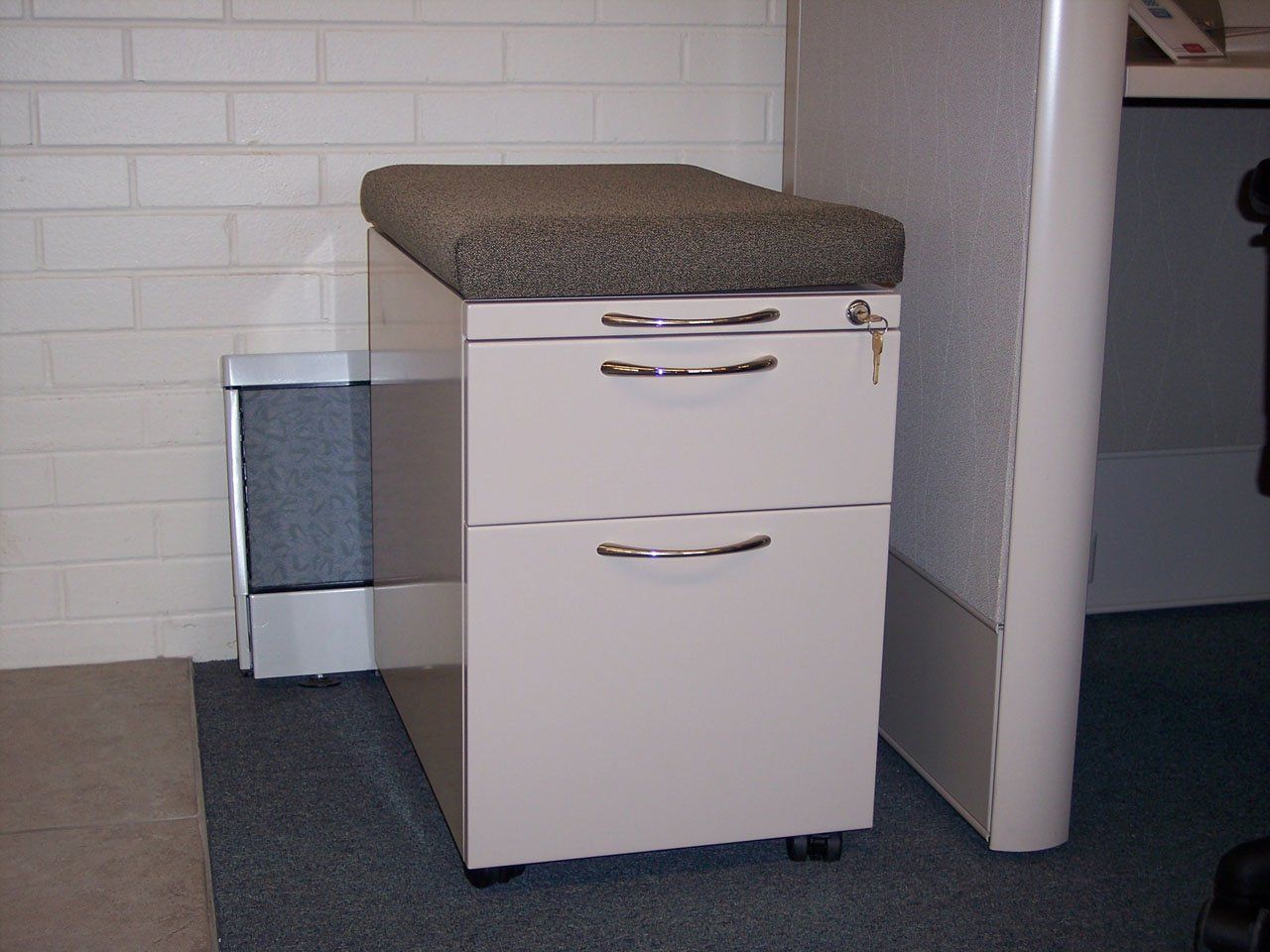Office Showroom — White Cabinet  in Fort Wayne, IN