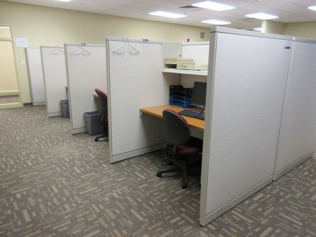 Refurbished Desk Cubicle — White Cubicle in a Row in Fort Wayne, IN