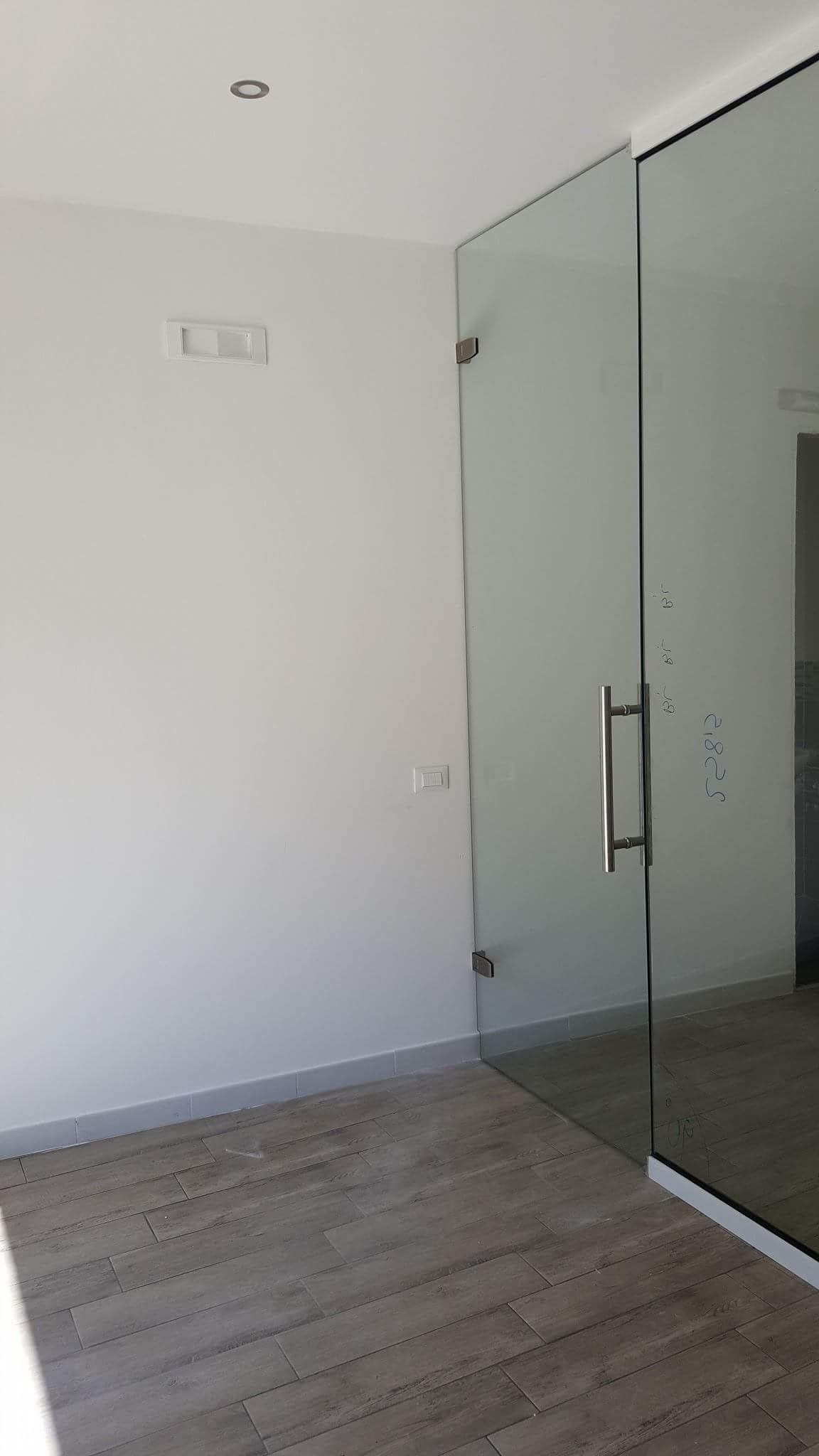 porta in vetro temperato