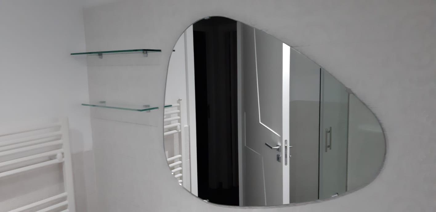 specchio di design per bagno