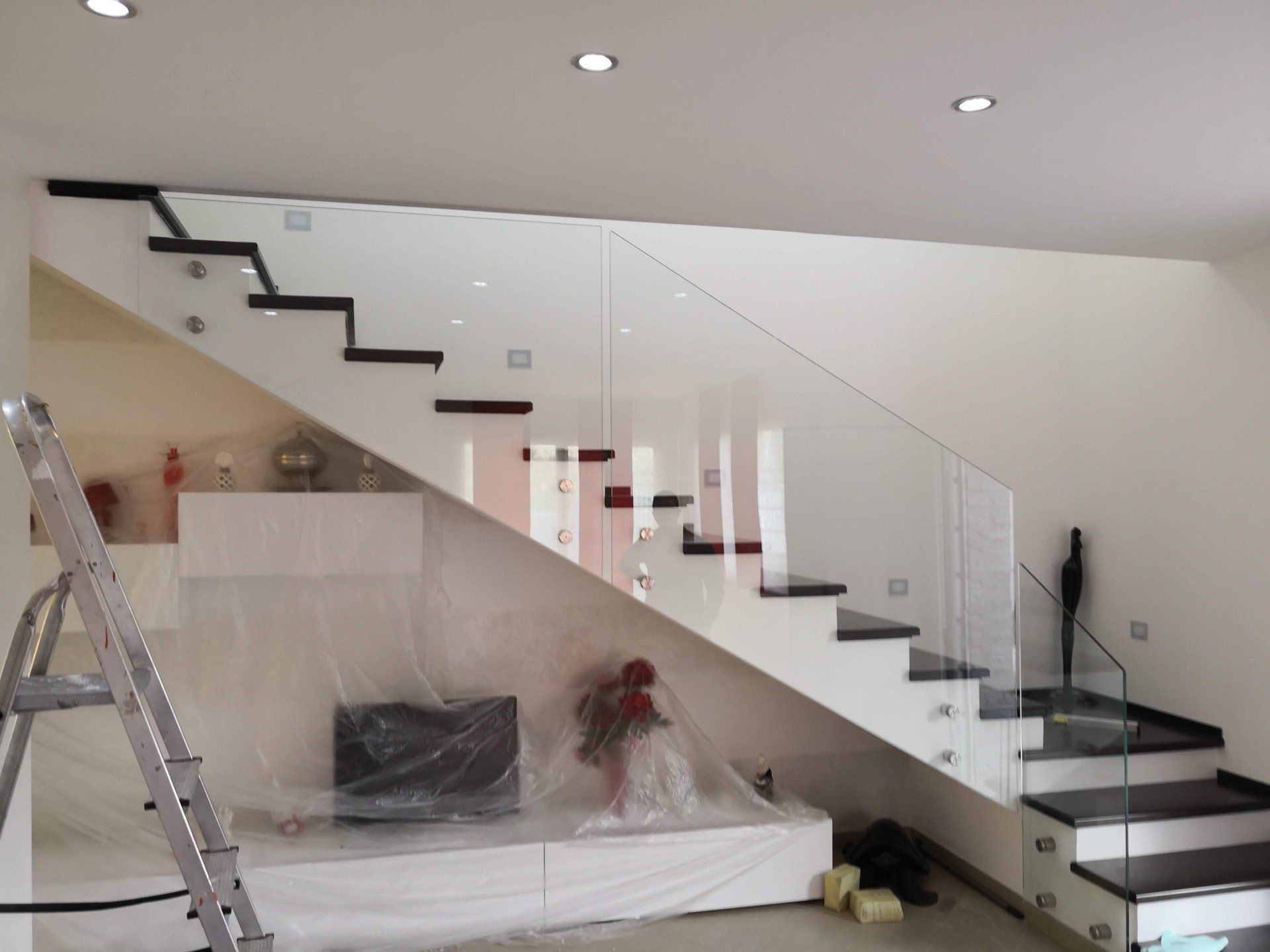 scale a vista con balaustra in vetro