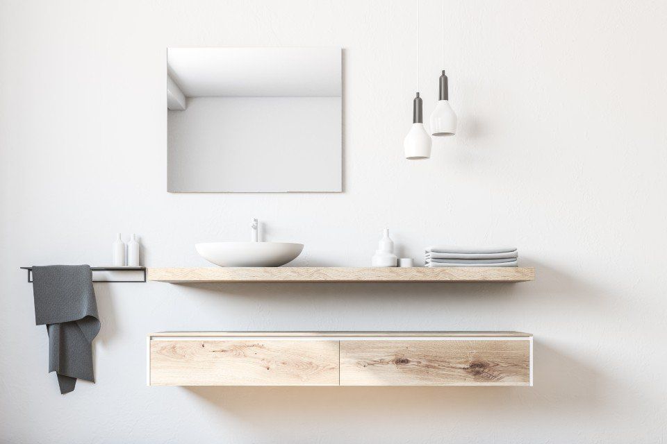 arredo bagno moderno con specchio