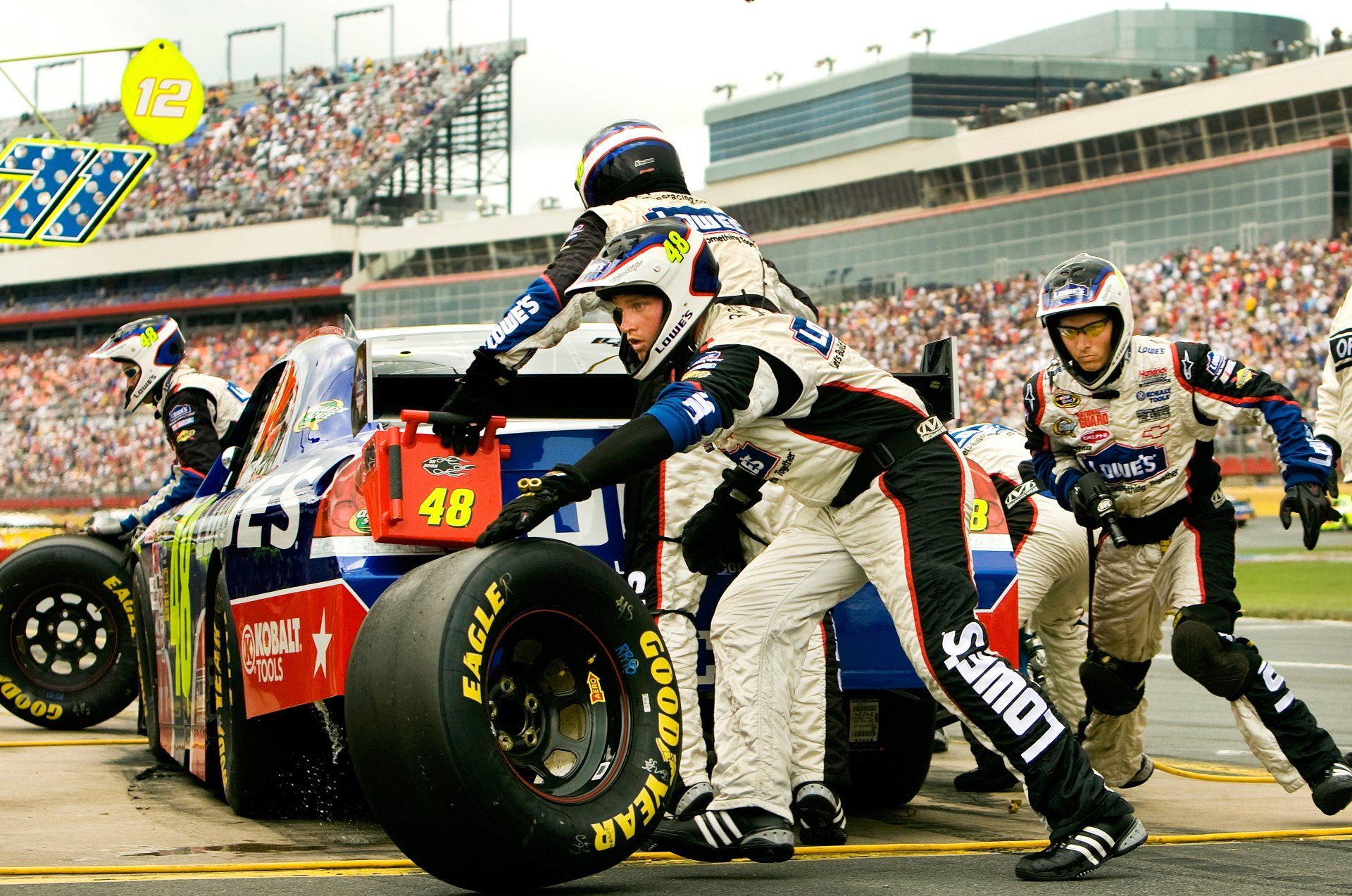 Nascar team in action at the Coca-Cola 600 NASCAR race