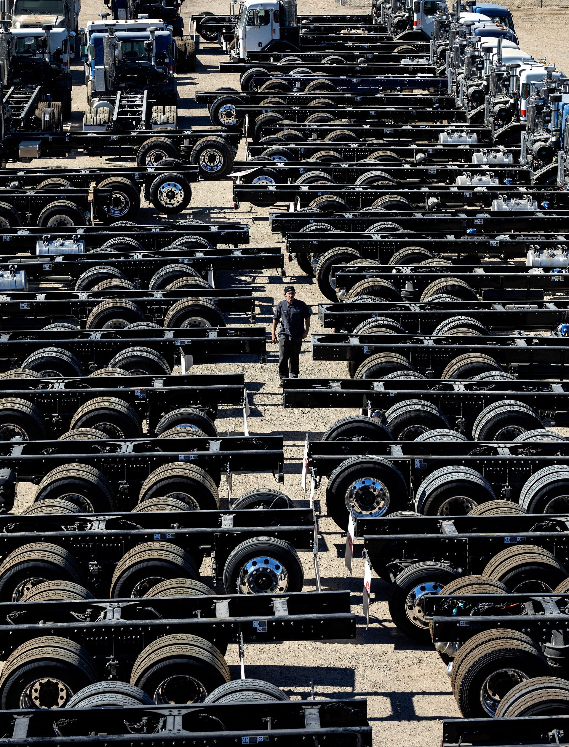 Heavy manufacturing specialist overseeing industrial production operations.