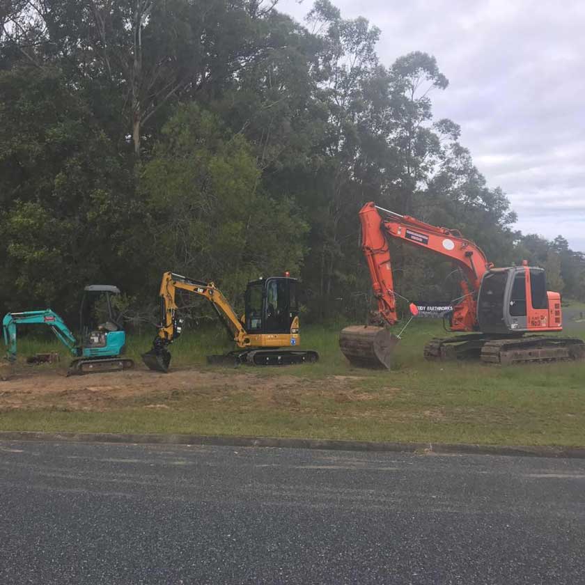 Excavator — Earthworks Services in Kendall, NSW